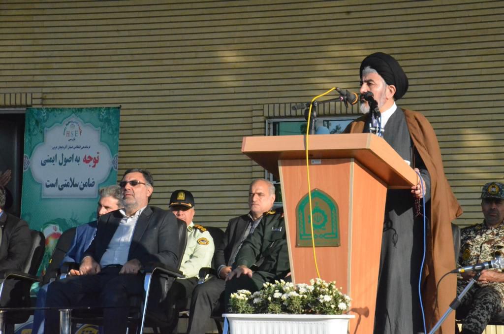 حضور فرماندار شهرستان ارومیه در مراسم صبحگاه مشترک نیروهای مسلح