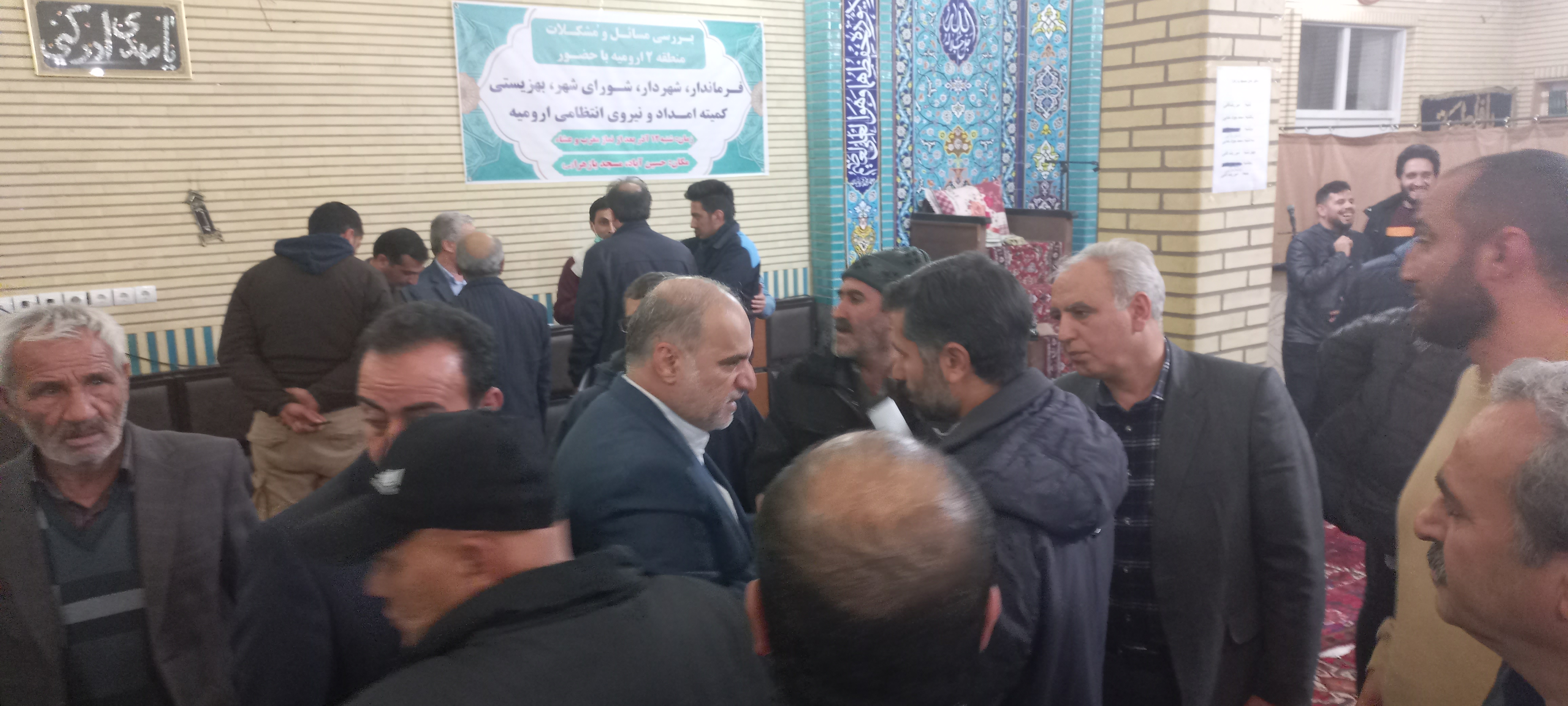 باحضور فرماندار ، مسائل و مشکلات منطقه 2 بررسی شد + عکس