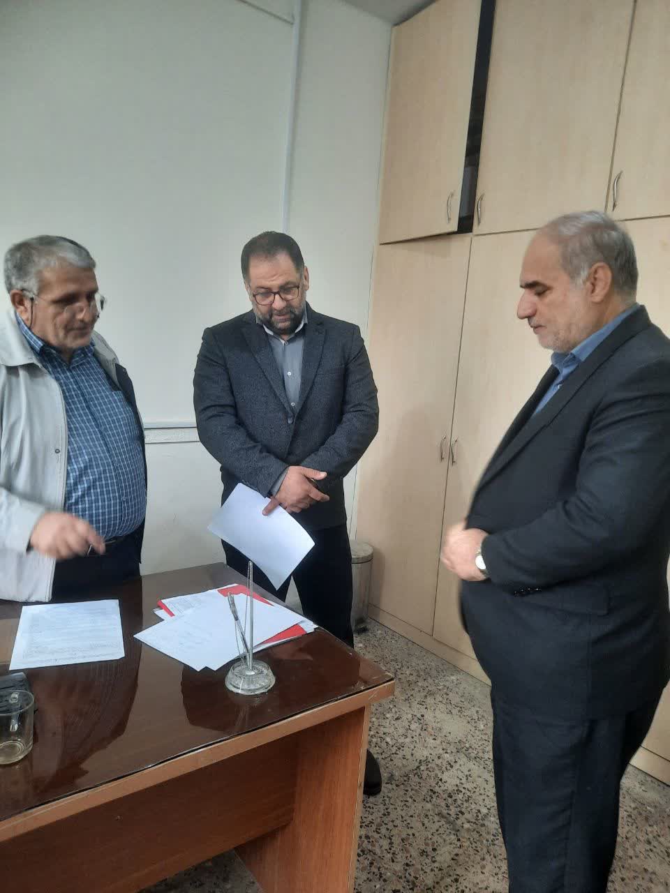 حضور فرماندار محترم ارومیه در محل شبکه دامپزشکی شهرستان و دیدار صمیمی با پرسنل شبکه به مناسبت هفته دامپزشکی