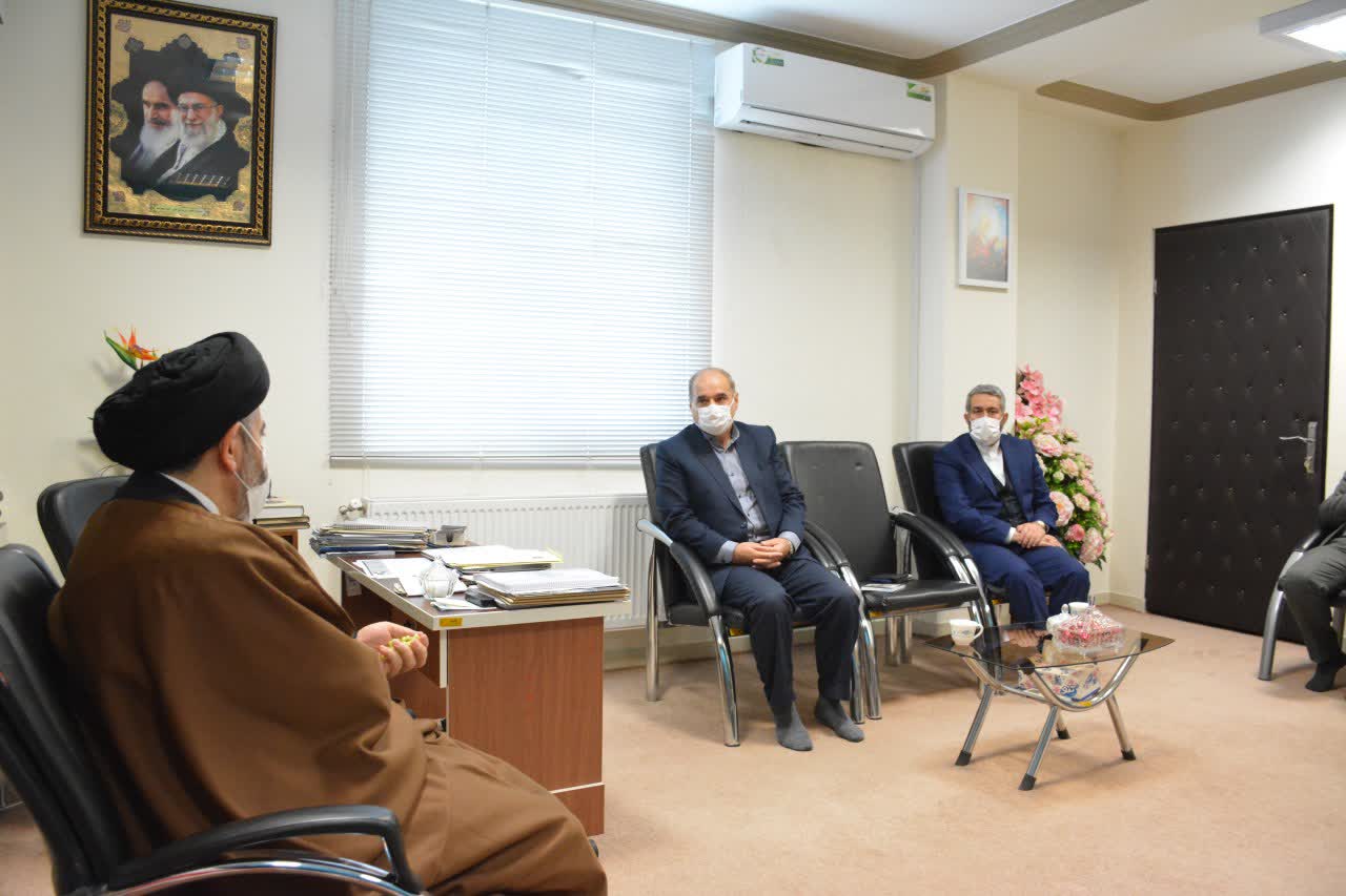 فرماندار شهرستان ارومیه با نماینده ولی فقیه در استان و امام جمعه ارومیه دیدار کرد