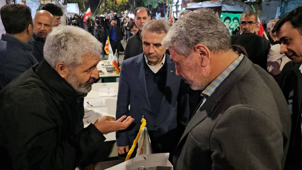 بازدید فرماندار شهرستان ارومیه از میز خدمت رزمگاه‌های شبانه ارومیه