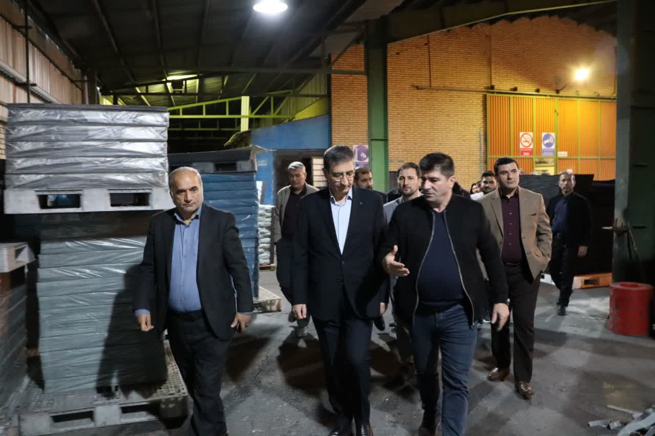 بازدید فرماندار شهرستان ارومیه از واحد تولیدی چی چست تاک