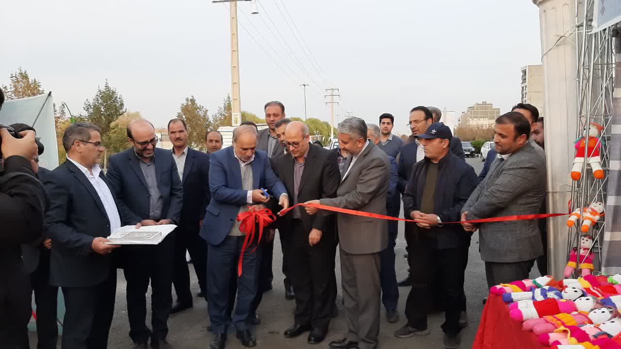 مراسم افتتاح نمایشگاه فصلی مجریان طرح های اشتغال کمیته امداد امام خمینی (ره)