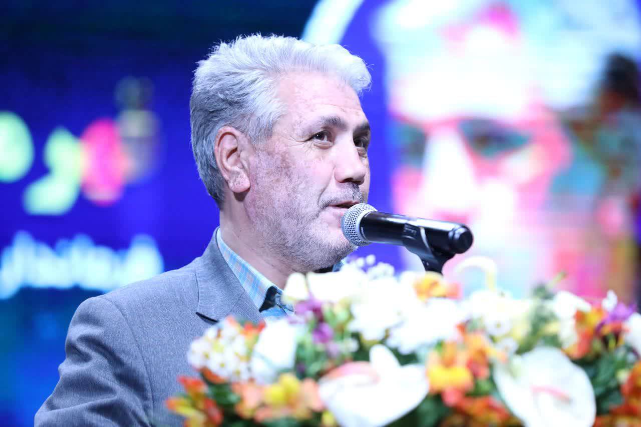 تجلیل از تلاشگران عرصه مدیریت شهری ارومیه در آیین گرامیداشت روز جهانی کارگر