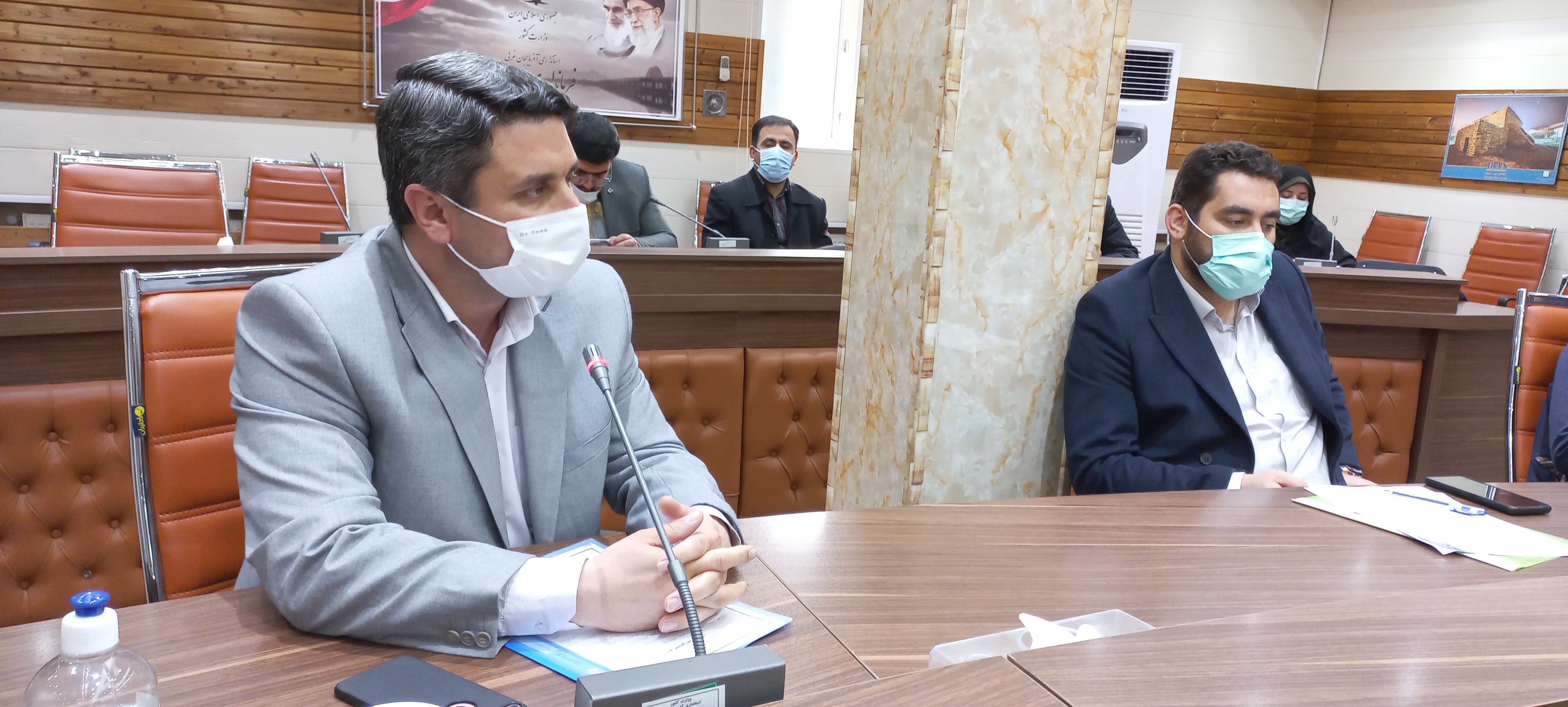 دیدار اعضای شورای مرکزی جوانان همدل استان آذربایجان غربی با فرماندار شهرستان ارومیه + عکس