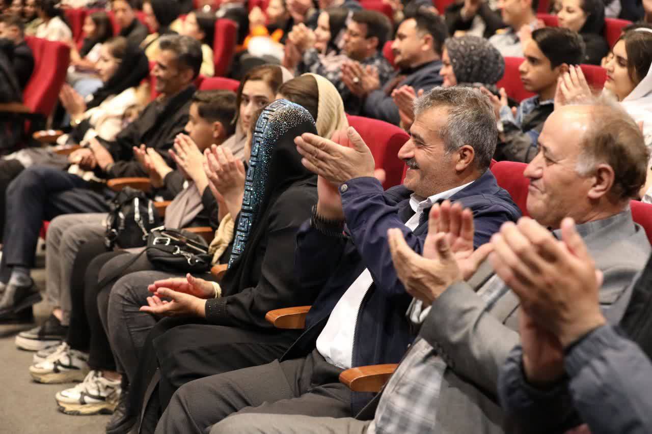 تجلیل از تلاشگران عرصه مدیریت شهری ارومیه در آیین گرامیداشت روز جهانی کارگر