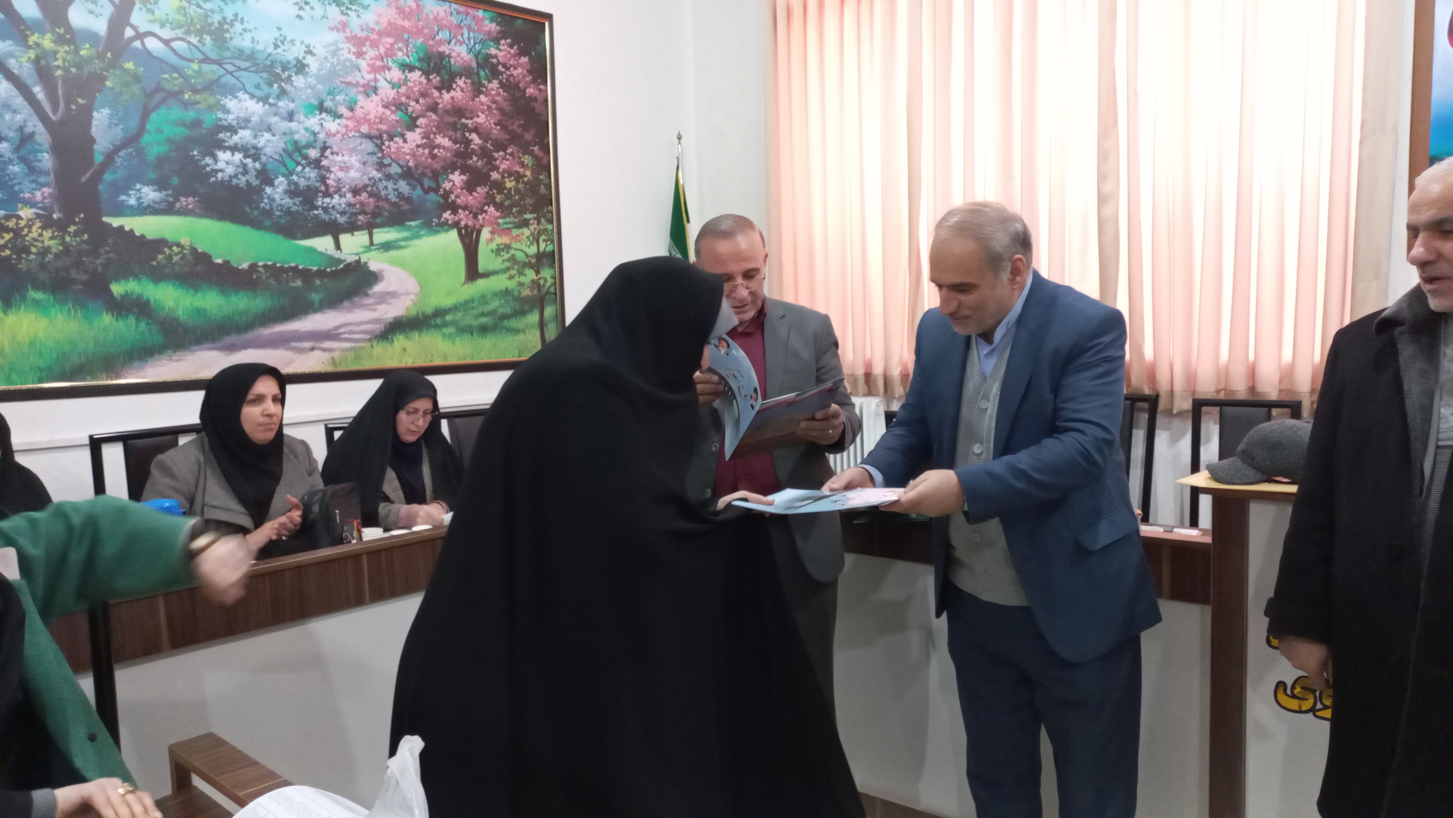 برگزاری نشست تخصصی مدیران مدارس هیئت امنایی با حضور فرماندار شهرستان ارومیه