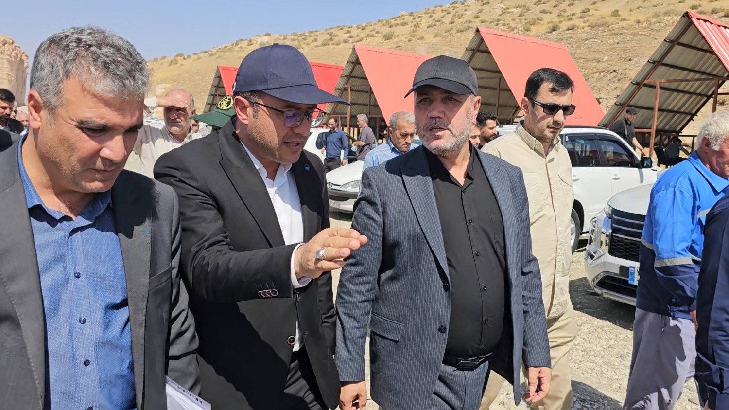 گزارش تصویری | آغاز فصل تازه گردشگری در سواحل دریاچه ارومیه با بازدید استاندار از کاظمداشی
