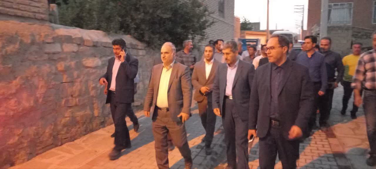 حضور غلامحسین عماری فرماندار شهرستان ارومیه و هیئت همراه از روستای گوزگوند از توابع بخش مرکزی