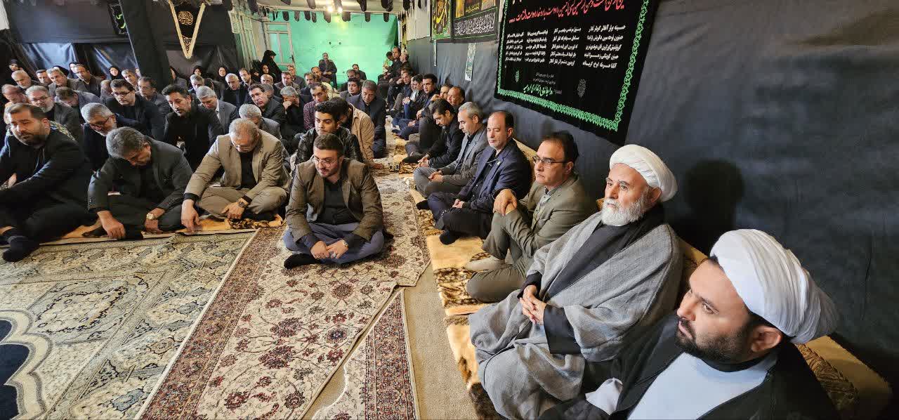 آلبوم تصویری / برگزاری مراسم بزرگداشت شهدای خدمت در حسینیه فرمانداری شهرستان ارومیه