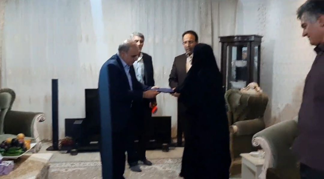 دیدار فرماندار شهرستان ارومیه با خانواده معظم شهدا