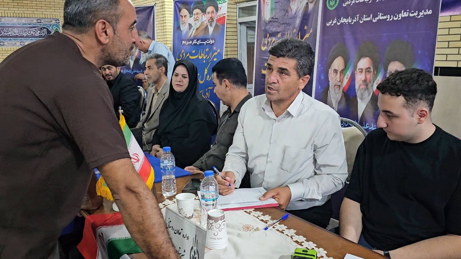 فرماندار ارومیه: مطالبات مردم ریحانآباد تا حصول نتیجه پیگیری میشود