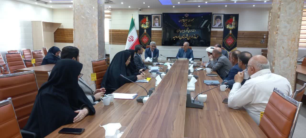 تاکید فرماندار ارومیه بر معرفی مناسب ظرفیت های مراکز دانشگاهی داخل استان به فارغ التحصیلان مدارس