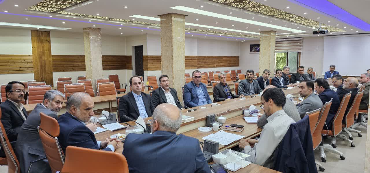 نشست هم اندیشی فرمانداری شهرستان ارومیه با مجموعه مدیران کمیته امداد امام خمینی ره+ تصاویر