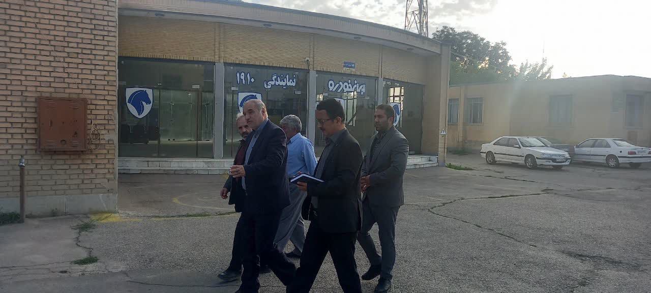 بازدید فرماندار شهرستان ارومیه از مرکز اتحادیه تعاونی تاکسیرانی ارومیه