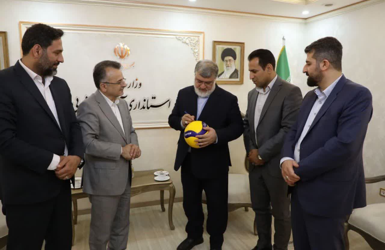 امضاء تفاهمنامه میزبانی اورمیه از مسابقات والیبال قهرمانی مردان آسیا