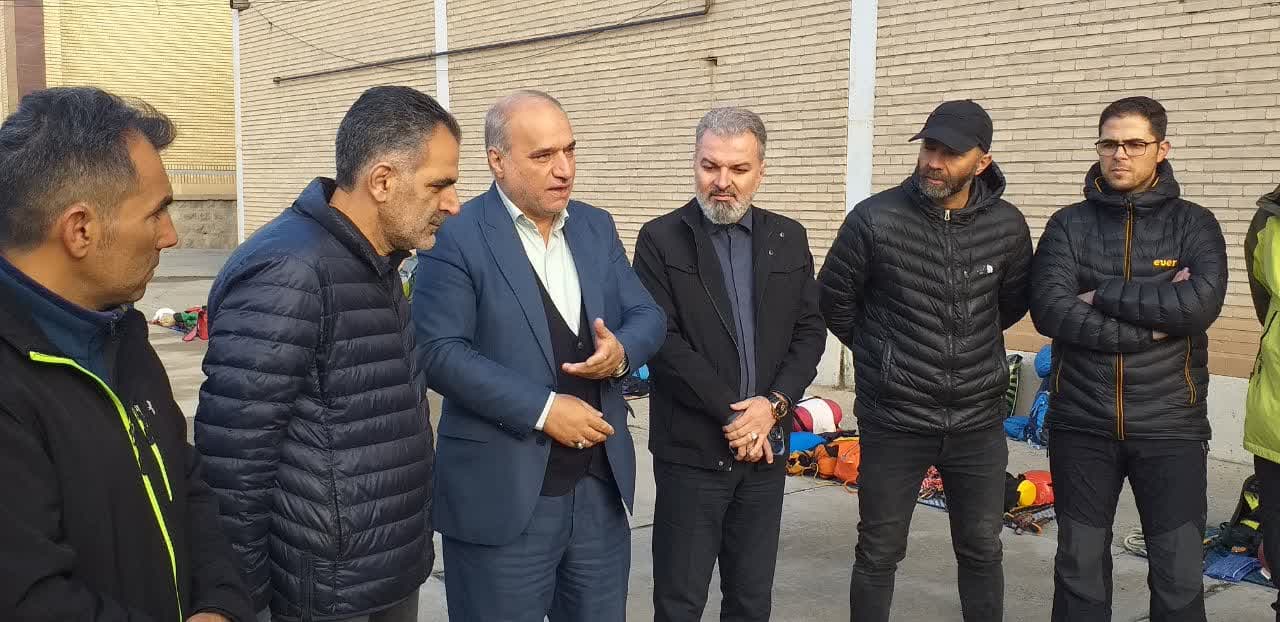 فرماندار شهرستان ارومیه از هیات کوهنوردی استان بازدید کرد