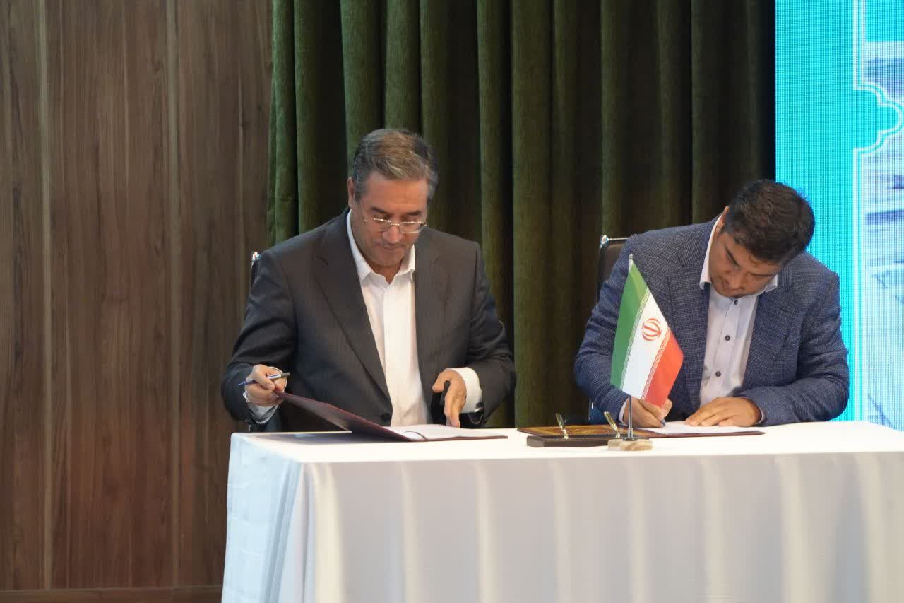 نشست رئیسجمهور پزشکیان با سرمایهگذاران و فعالان اقتصادی آذربایجانغربی