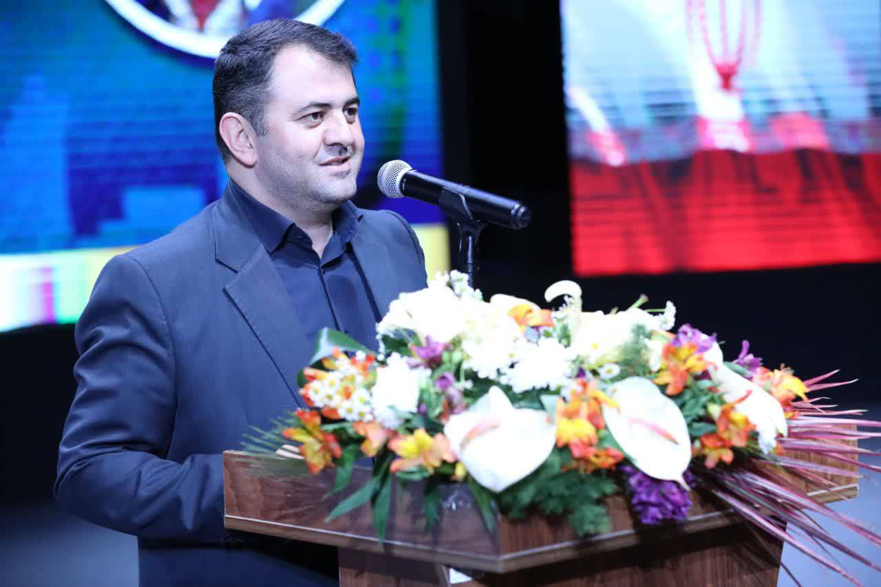 تجلیل از تلاشگران عرصه مدیریت شهری ارومیه در آیین گرامیداشت روز جهانی کارگر