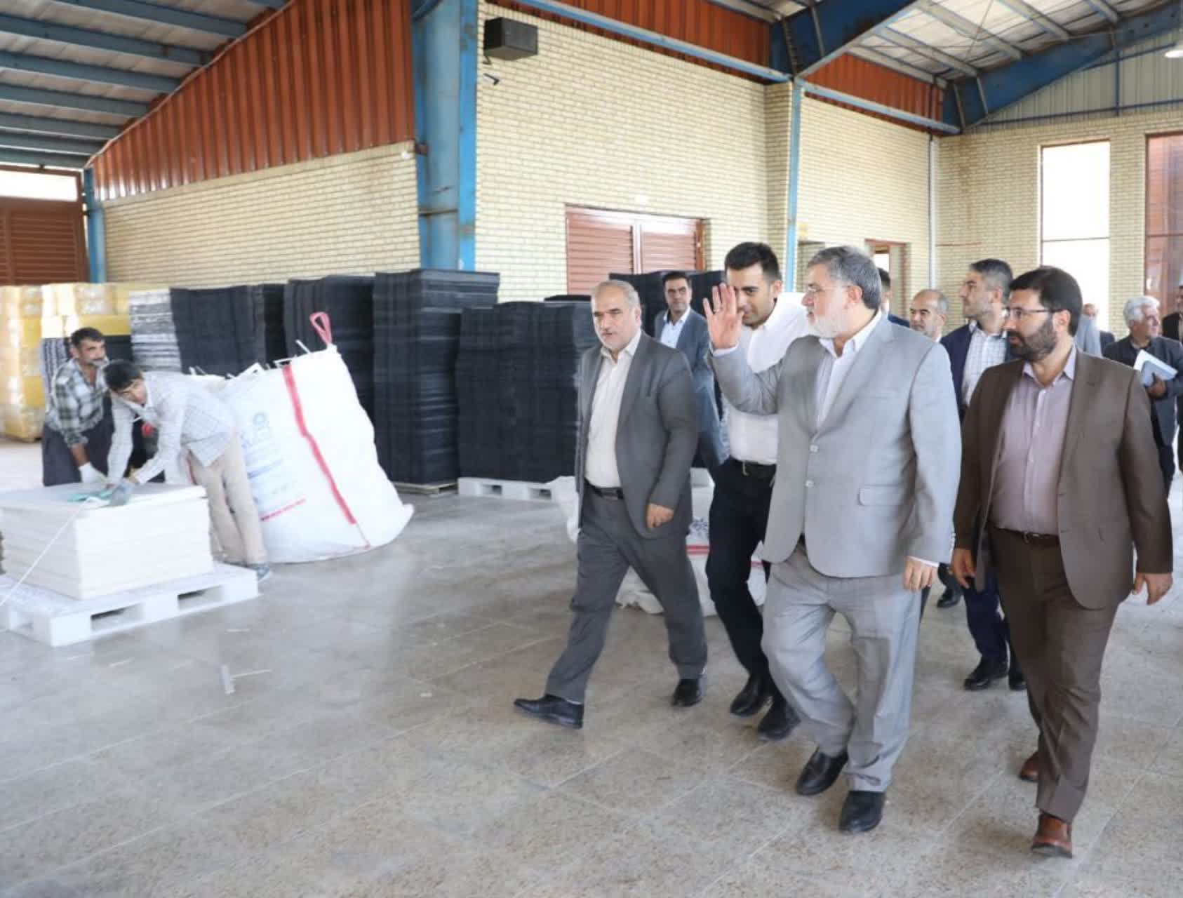 بازدید استاندار آذربایجانغربی و فرماندار شهرستان ارومیه از شرکت والا پروفیل ایرانیان