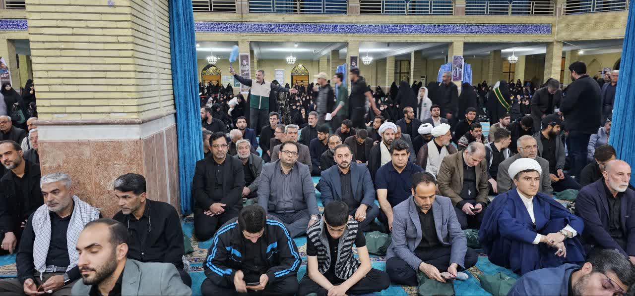 آلبوم تصویری / اجتماع امام رضایی های ارومیه در سوگ شهدای حادثه بالگرد