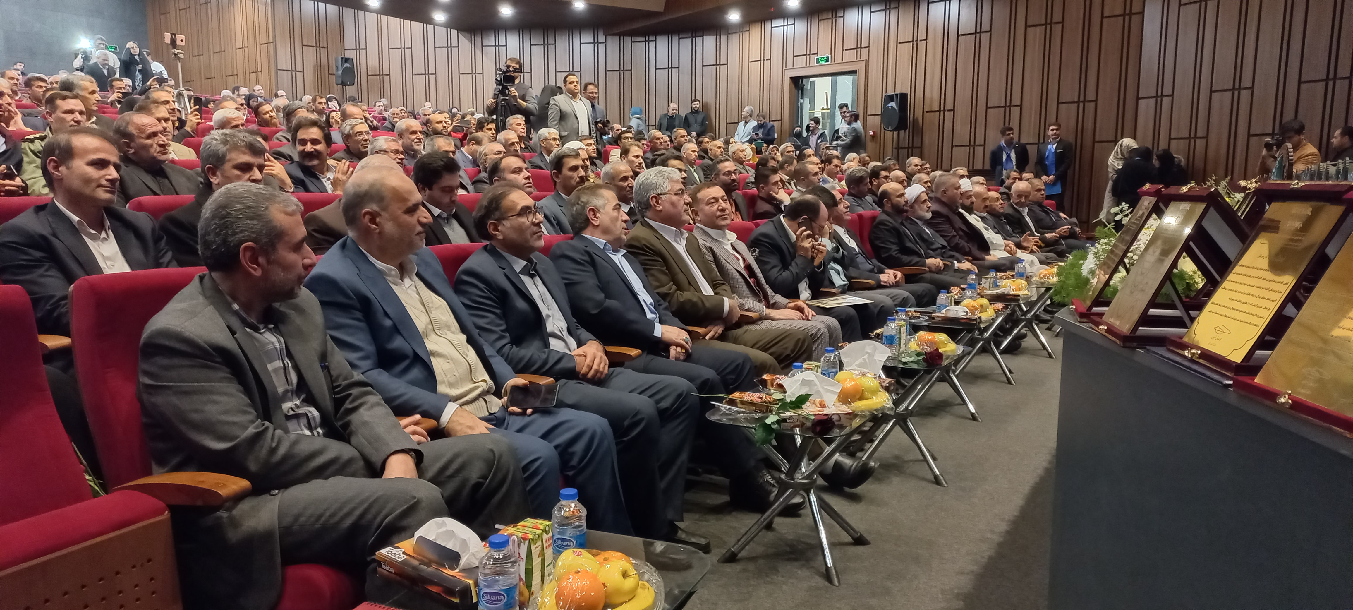 حضور فرماندار شهرستان ارومیه در جشنواره خیرین مدرسه ساز + عکس