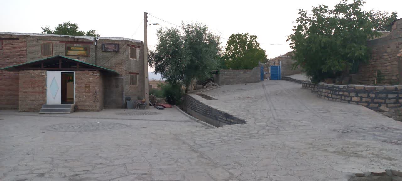 حضور غلامحسین عماری فرماندار شهرستان ارومیه و هیئت همراه از روستای گوزگوند از توابع بخش مرکزی