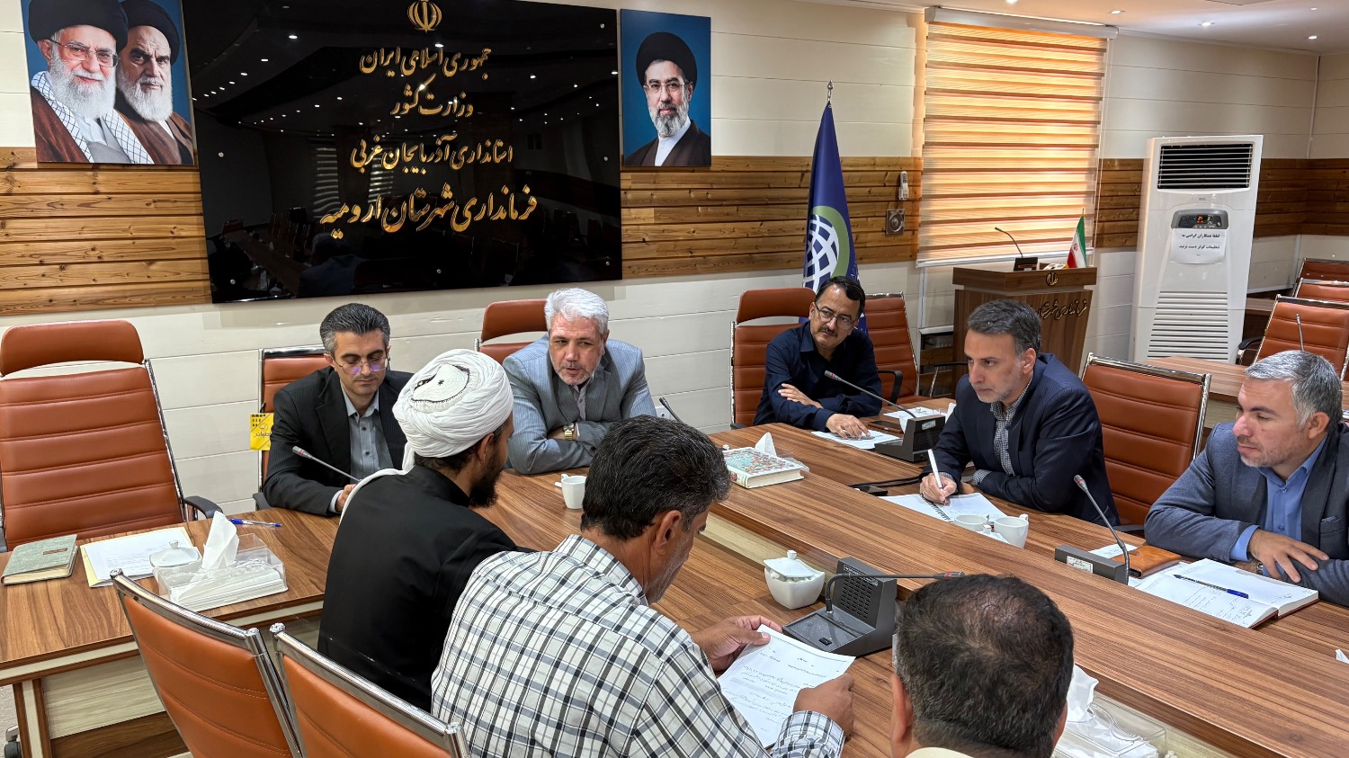 گزارش تصویری | ملاقات مردمی فرماندار ارومیه؛ شنیدن مستقیم مطالبات شهروندان