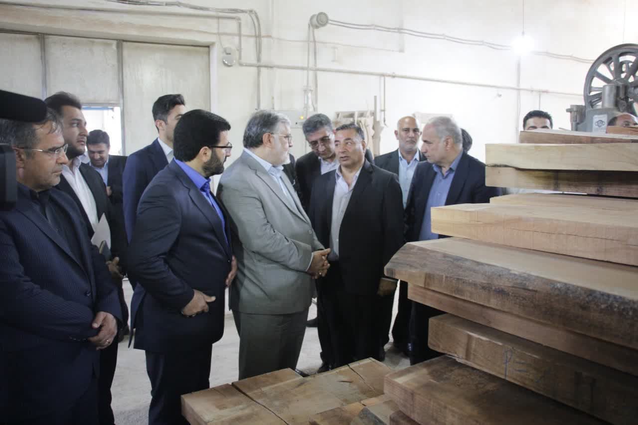 بازدید استاندار آذربایجان غربی از شرکت کلیم مبل دنیز