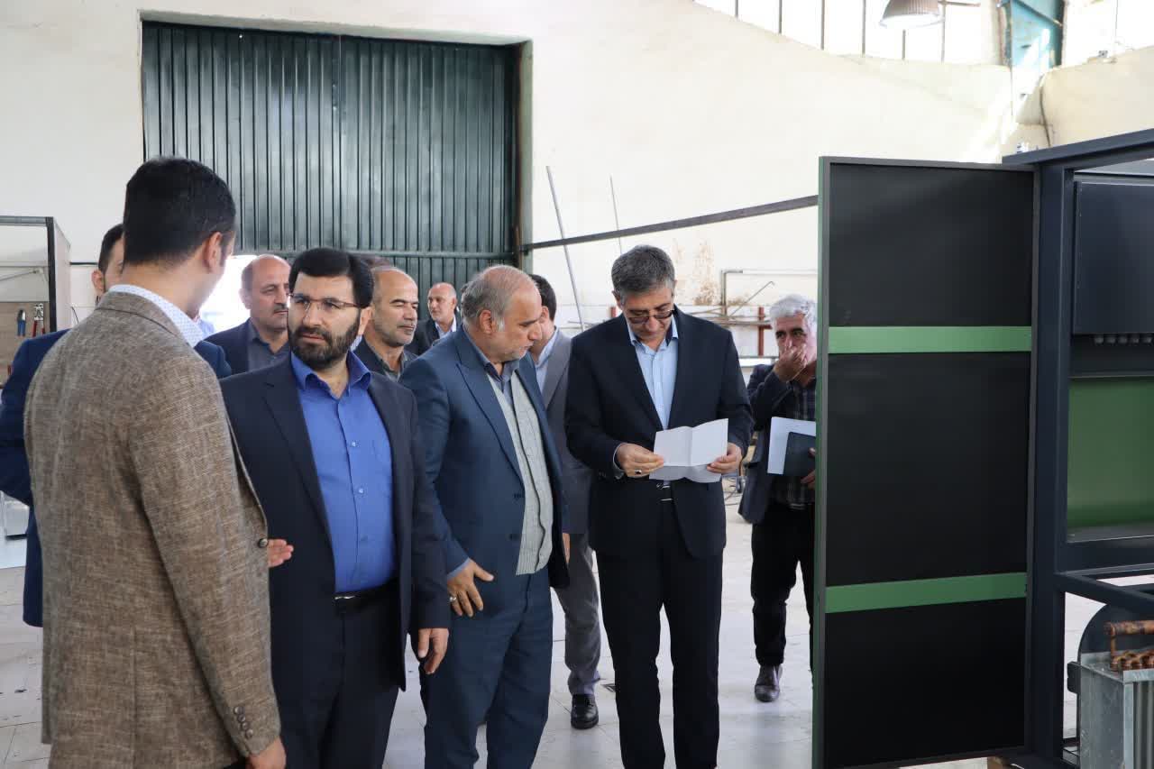 بازدید معاون هماهنگی امور اقتصادی استاندار آذربایجانغربی و فرماندار شهرستان ارومیه از دو واحد تولیدی در ارومیه