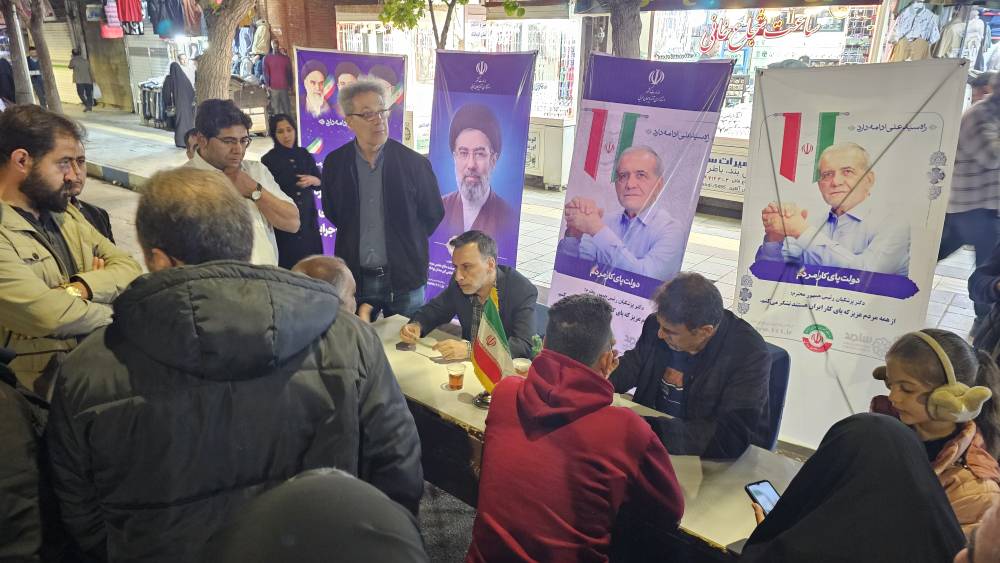 بازدید فرماندار شهرستان ارومیه از میز خدمت رزمگاه‌های شبانه ارومیه