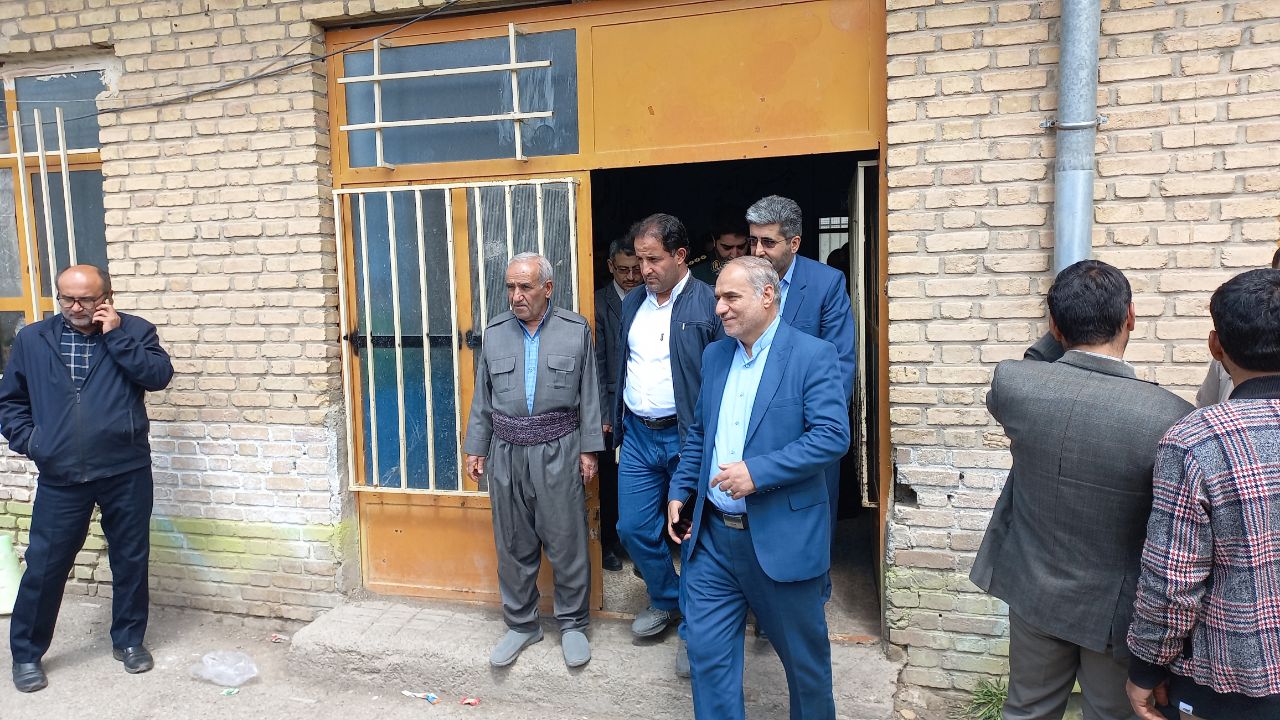 فرماندار شهرستان ارومیه از محوطه داخل روستا و مدرسه ابتدایی و راهنمایی بالانج و تولکان بازدید نمود