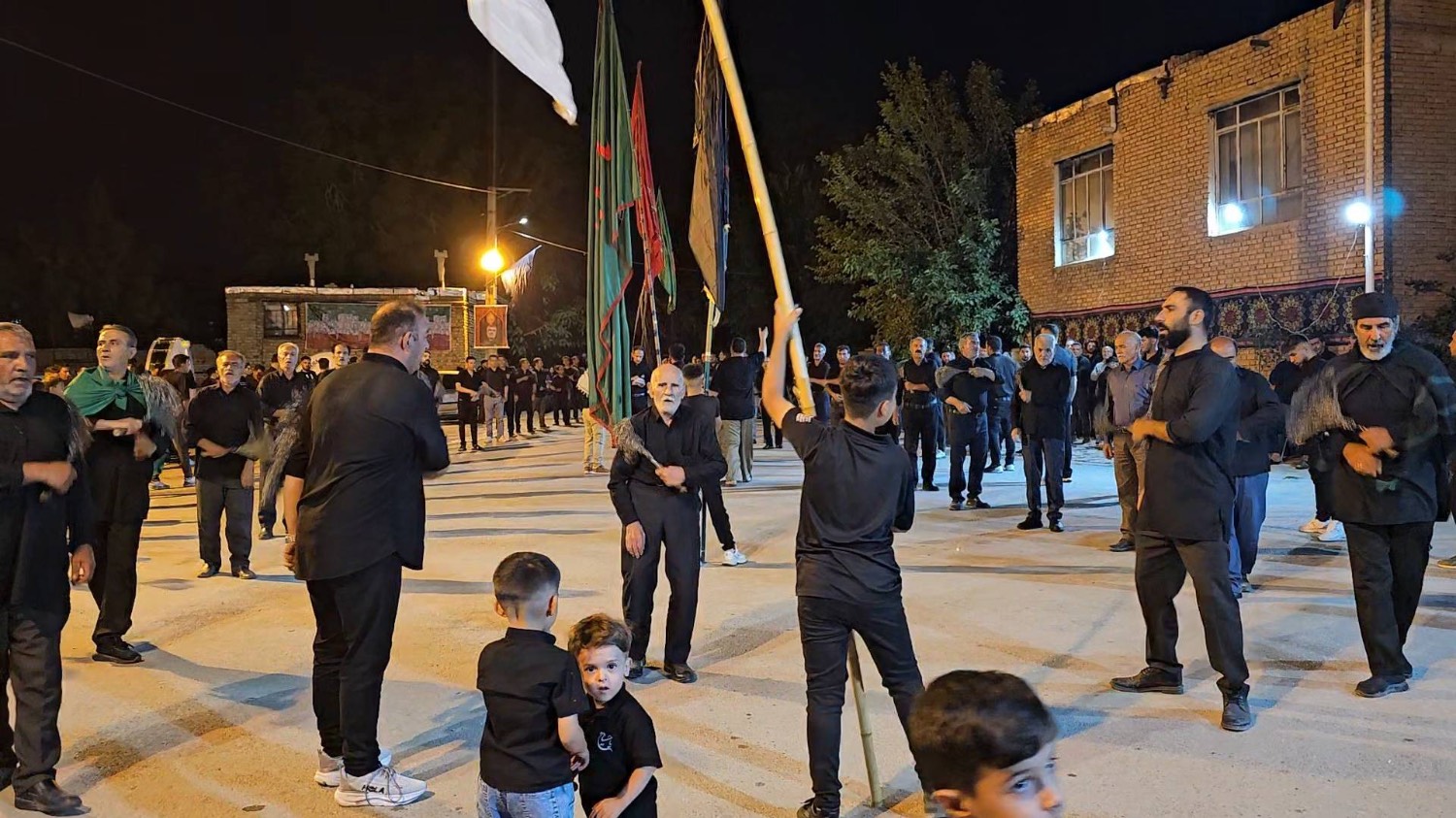 برگزاری آیین عزاداری شبهای محرم و شهادت حضرت اباعبدالله الحسین (ع) در روستای آزادگان ارومیه با حضور استاندار آذربایجانغربی