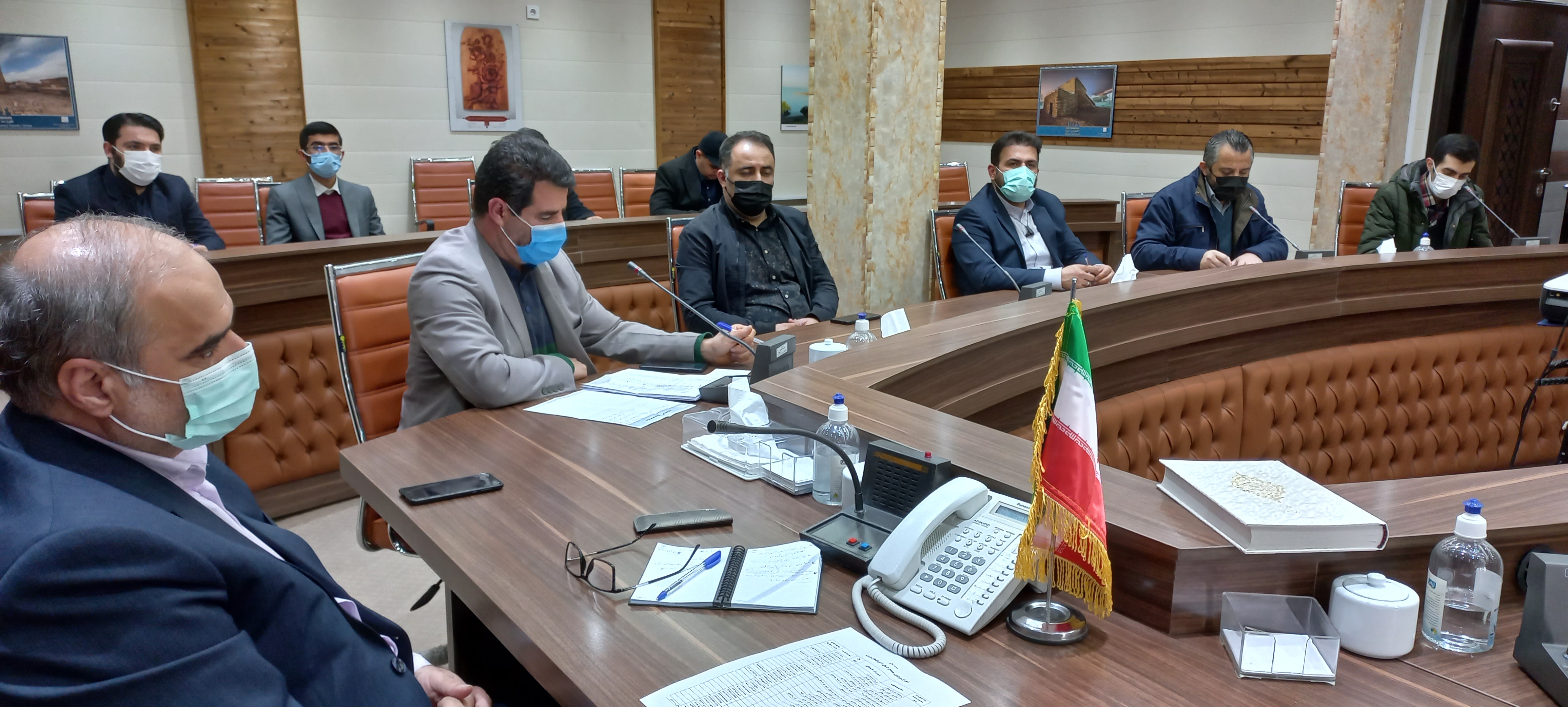 دیدار اعضای شورای مرکزی جوانان همدل استان آذربایجان غربی با فرماندار شهرستان ارومیه + عکس