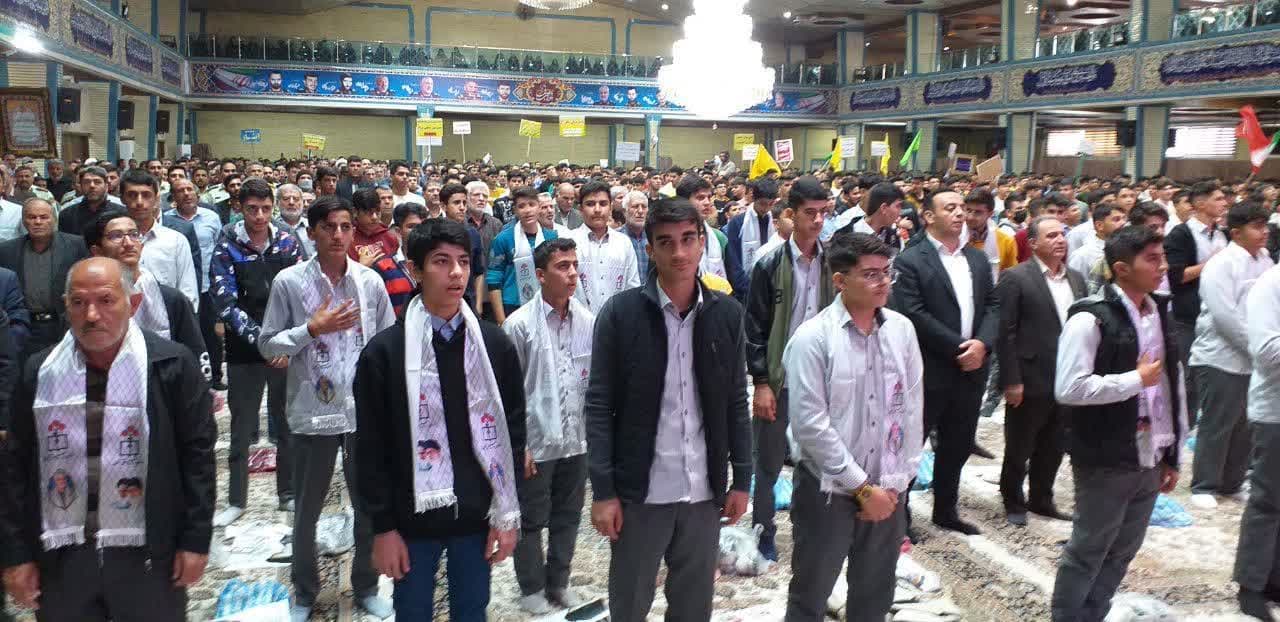 تجمع بزرگ دانشآموزی در محکومیت حملات رژیم صهیونیستی