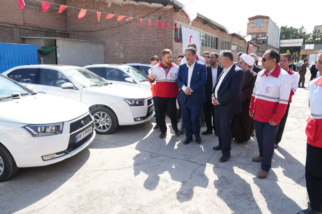 با حضور استاندار آذربایجانغربی انجام شد؛ اجرای طرح "ارمغان مهر" و الحاق ناوگان و تجهیزات امدادی به جمعیت هلالاحمر آذربایجانغربی