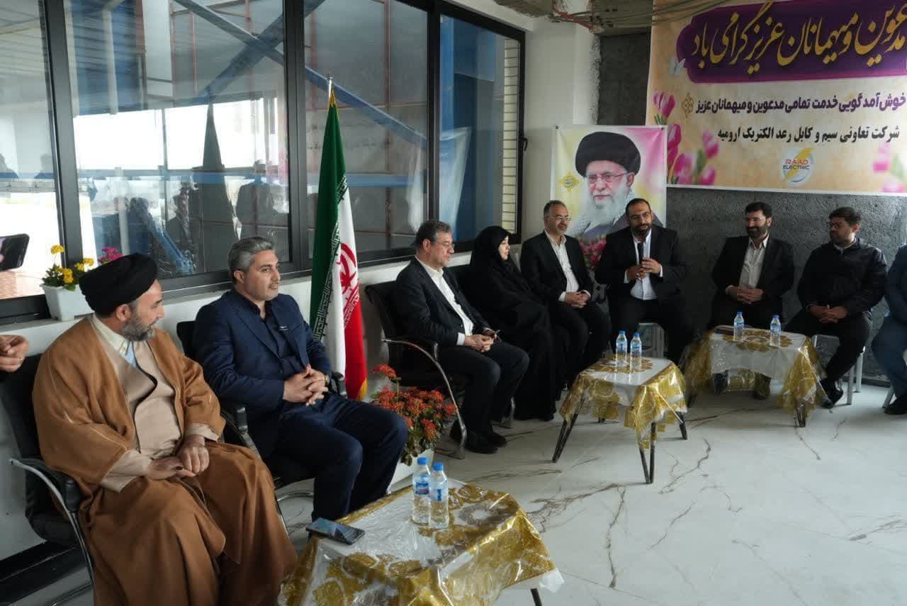 بازدید استاندار آذربایجانغربی از شرکت رعد الکتریک در شهرک فاز سه ارومیه