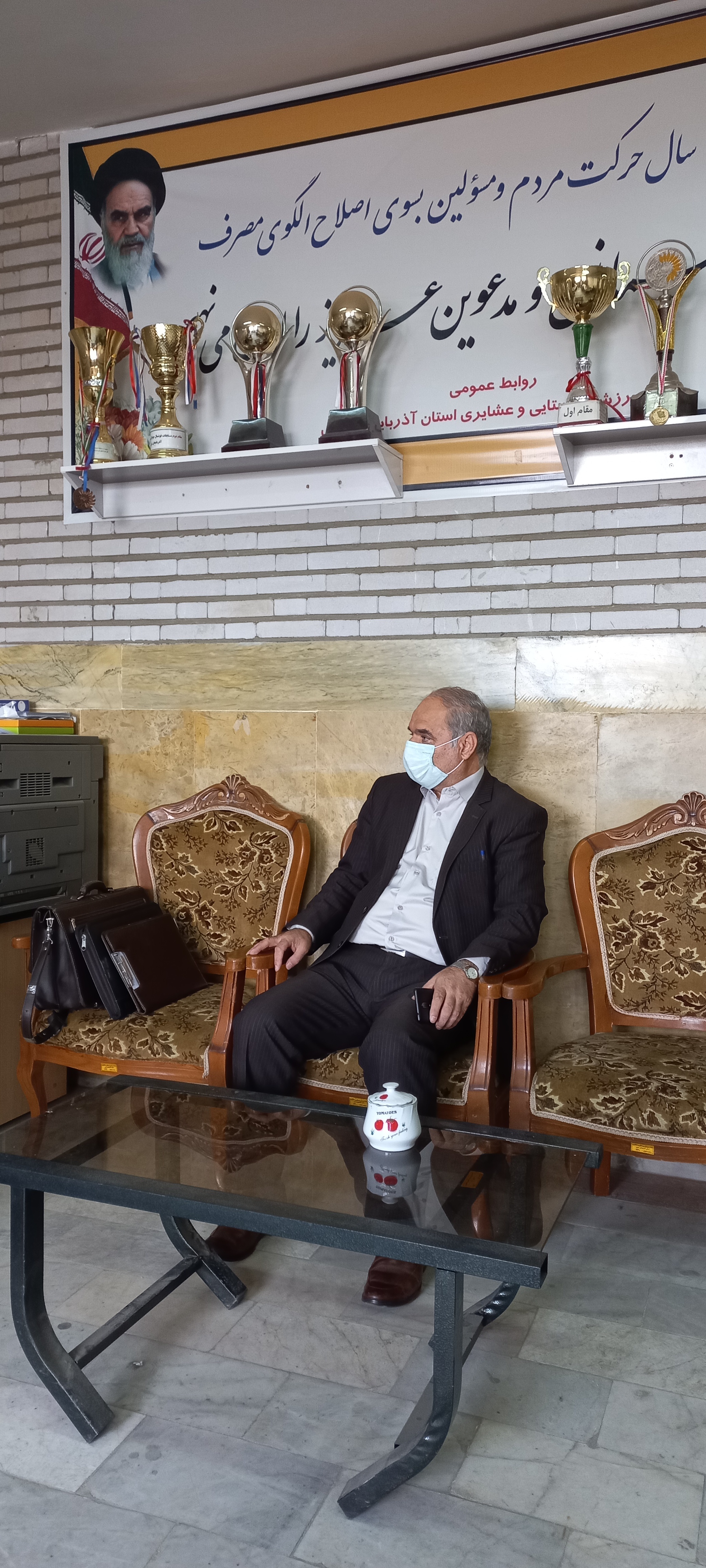 بازدید سرزده فرماندار شهرستان ارومیه از اداره ورزش و جوانان + عکس