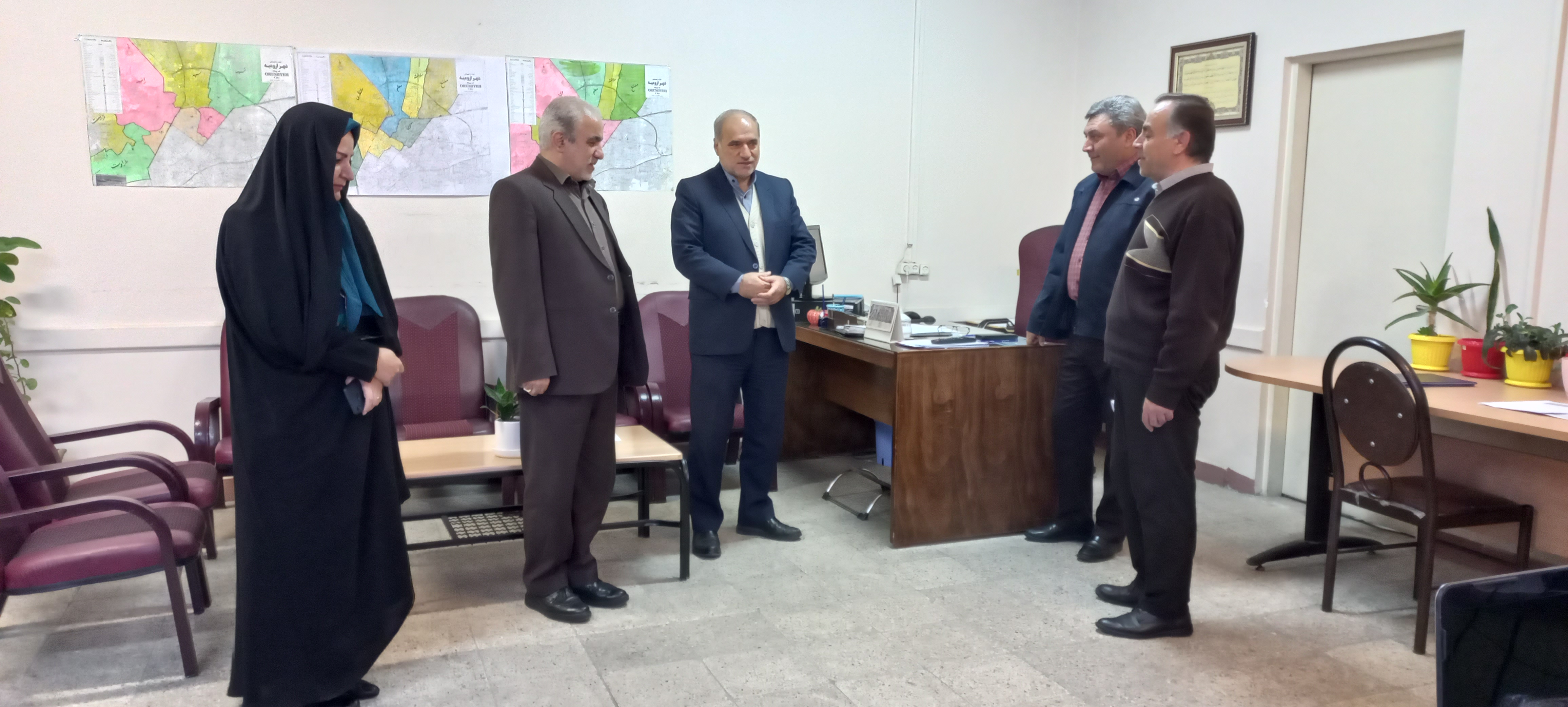بازدید فرماندار شهرستان ارومیه از اداره آموزش و پرورش ناحیه 2 ارومیه