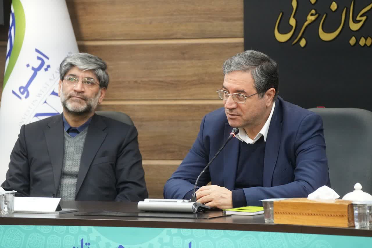 برگزاری نشست صمیمی استاندار آذربایجان‌غربی با اصناف و بازاریان استان