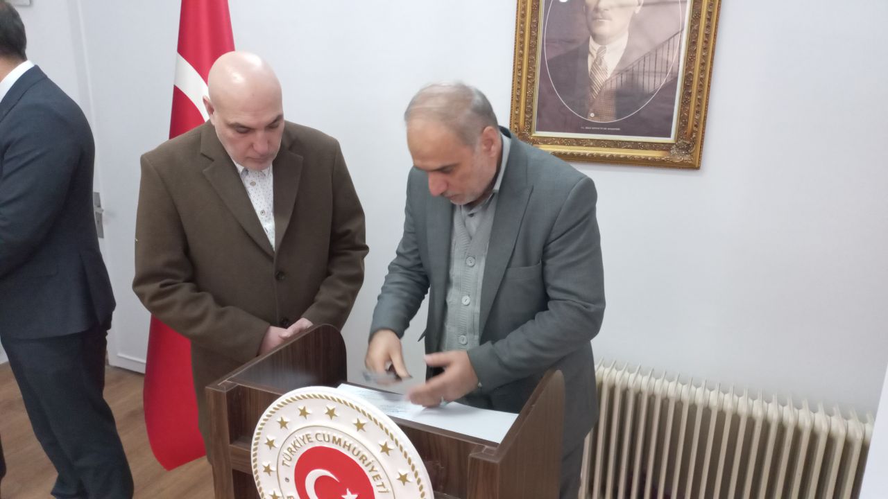 دیدار معاون سیاسی و اجتماعی استاندار و فرماندار شهرستان ارومیه با سرکنسول جمهوری ترکیه در ارومیه