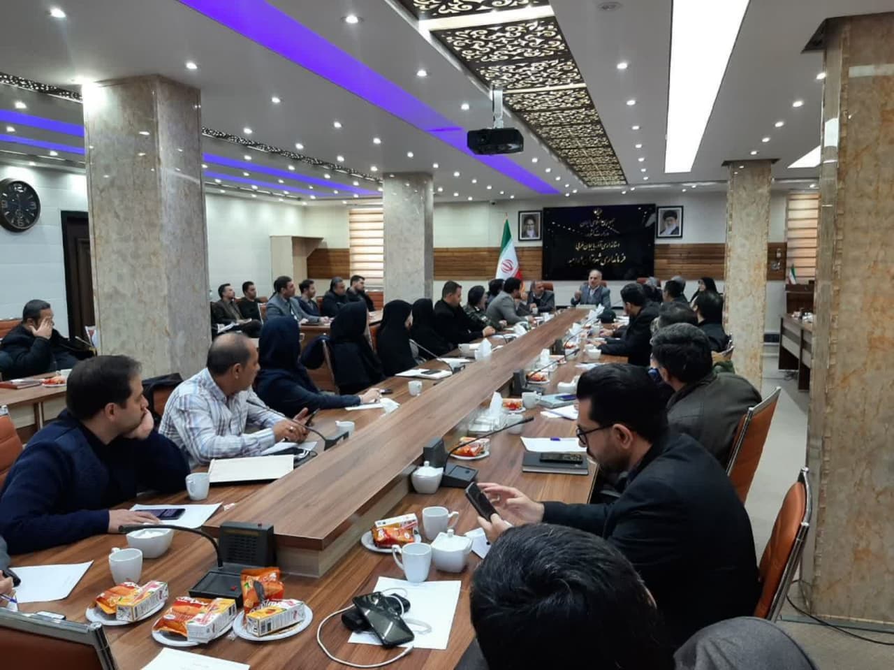 فرماندارشهرستان ارومیه در نشست تخصصی شورای اطلاع رسانی روابط عمومی های ادارات شهرستان ارومیه: روابط عمومی ها گنجینه ارزشمند و ذی قیمتی هستند که نباید از دید مدیر پنهان بمانند.