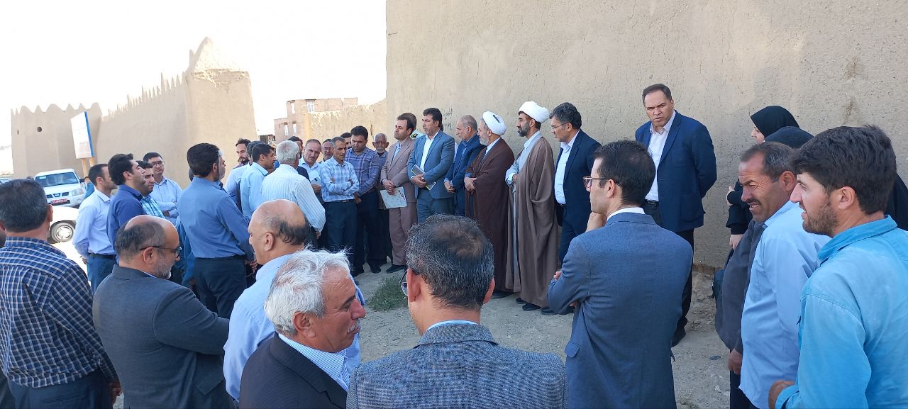 حضور فرماندار شهرستان ارومیه در جمع اهالی خونگرم روستای عسگرآباد کوه