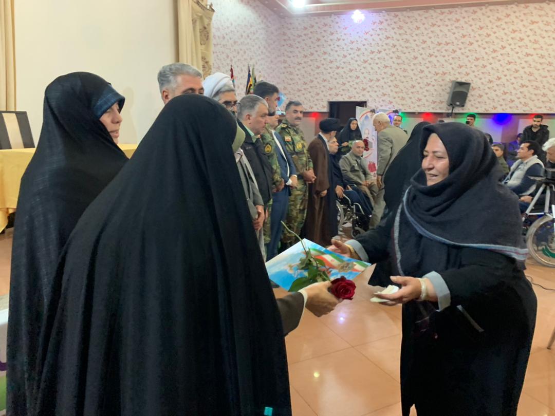 حضور فرماندار شهرستان ارومیه در مراسم تجلیل از همسران جانبازان قطع نخاعی