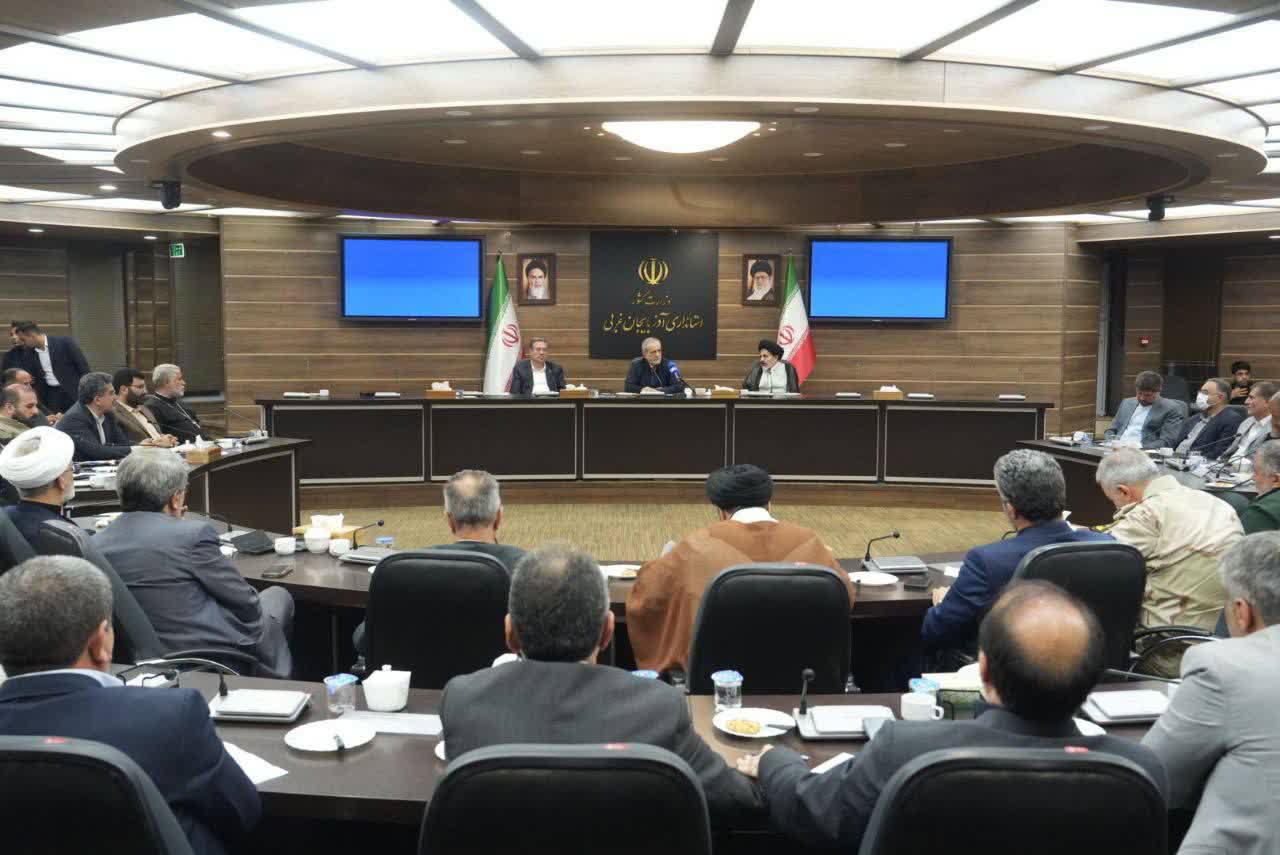 با حضور رئیسجمهور انجام شد؛ برگزاری نشست هماهنگی برای همایش سرمایهگذاری در آذربایجانغربی