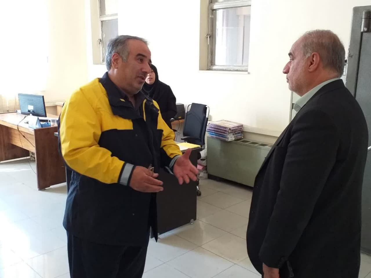 حضور فرماندار شهرستان در اداره پست ارومیه