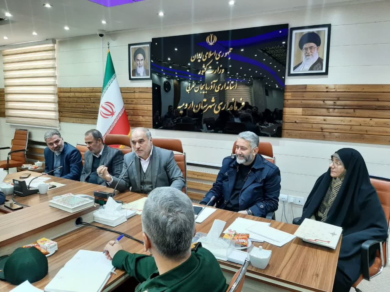 فرماندارشهرستان ارومیه در نشست تخصصی شورای اطلاع رسانی روابط عمومی های ادارات شهرستان ارومیه: روابط عمومی ها گنجینه ارزشمند و ذی قیمتی هستند که نباید از دید مدیر پنهان بمانند.