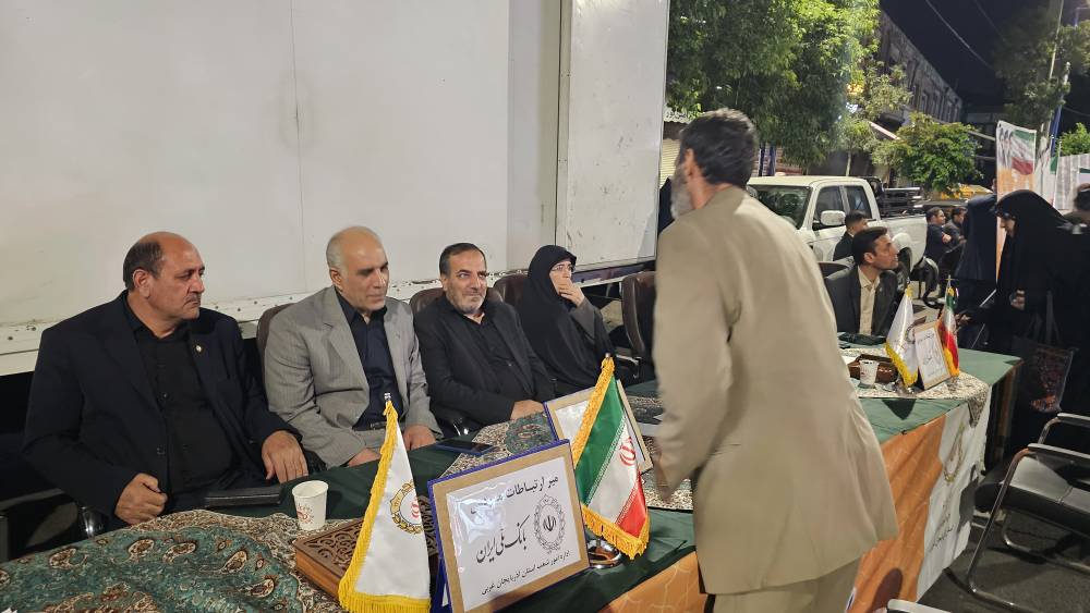 اجتماع شبانه مردم ارومیه؛ نمایش همبستگی اجتماعی و پاسخگویی مستقیم مسئولان در میز خدمت