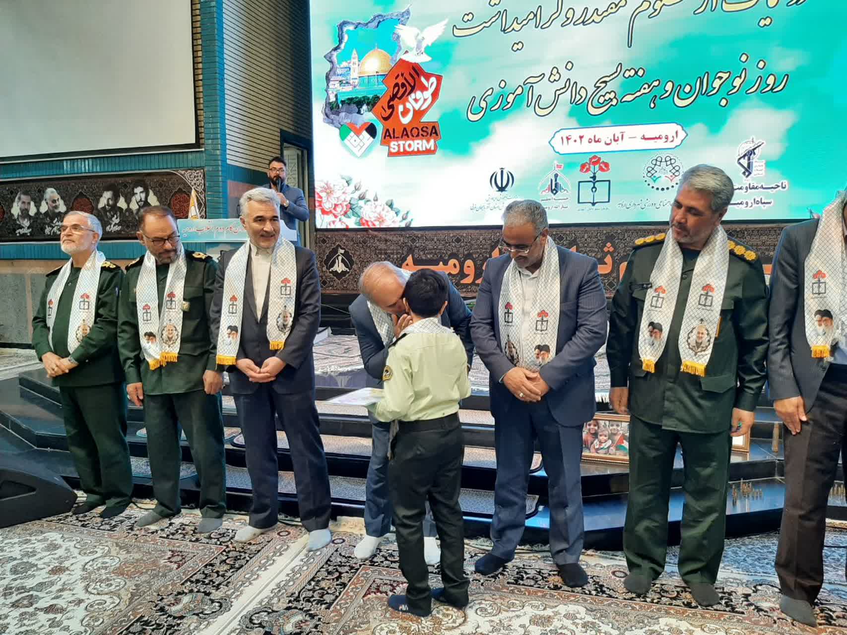 برگزاری اجتماع پرچمداران گام دوم انقلاب