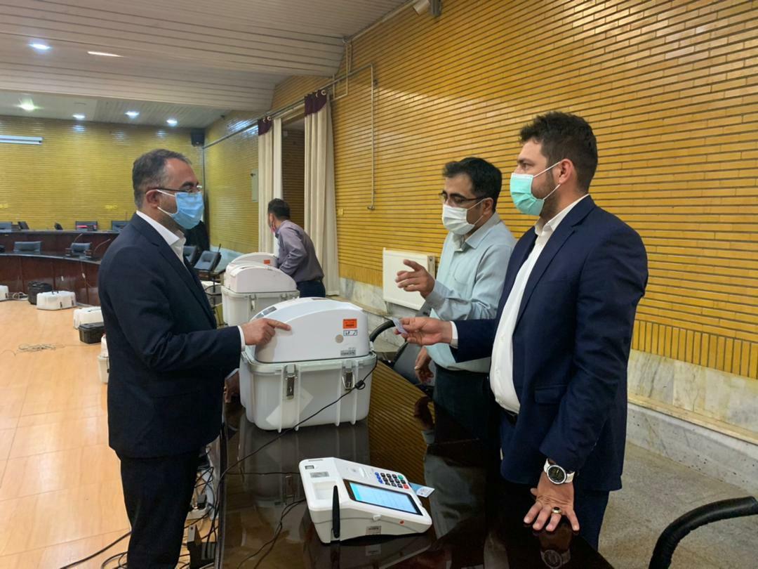 بازدید فرماندار ارومیه از روند آمادگی عوامل اجرایی ستاد انتخابات شهرستان + تصاویر